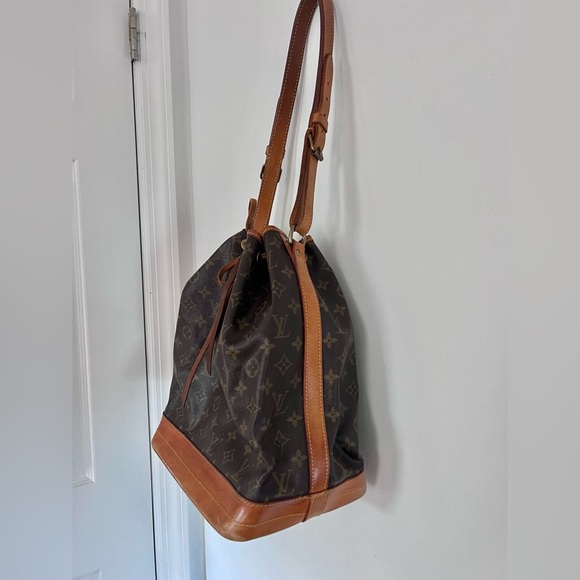 Louis Vuitton Monogram Noe Bucket Bag - Picture 2 of 14